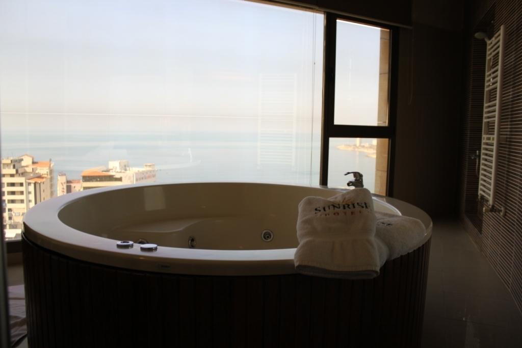 Sunrise Hotel Джунія Екстер'єр фото